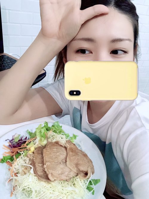 フライパン活躍中!夜食に生姜焼き作ったよ\(^o^)/